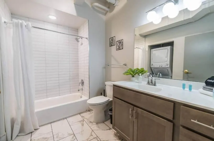 Best Derby Location 9-Mins To Churchill Downs Louisville Apartment